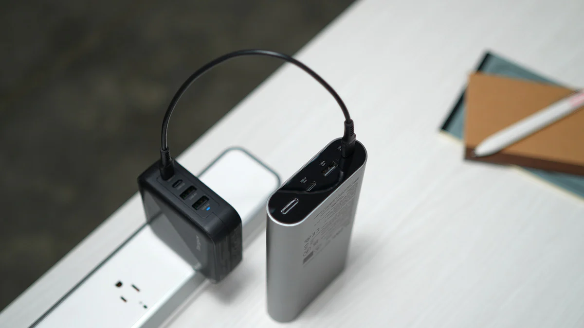 140W USB-C Portable Power Bank - Image 7