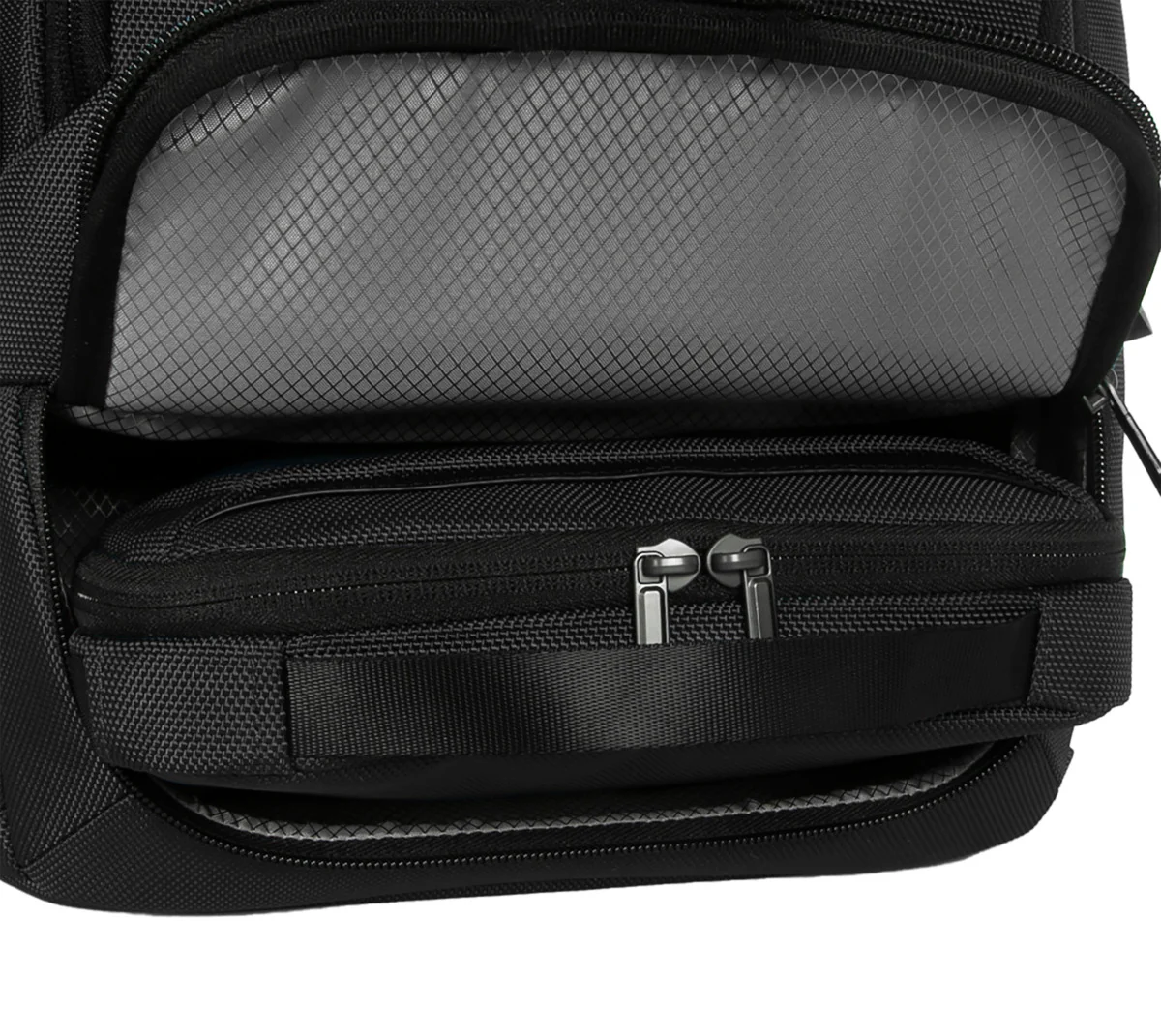 15-16” HeritageLuxe Backpack, Black - Image 17
