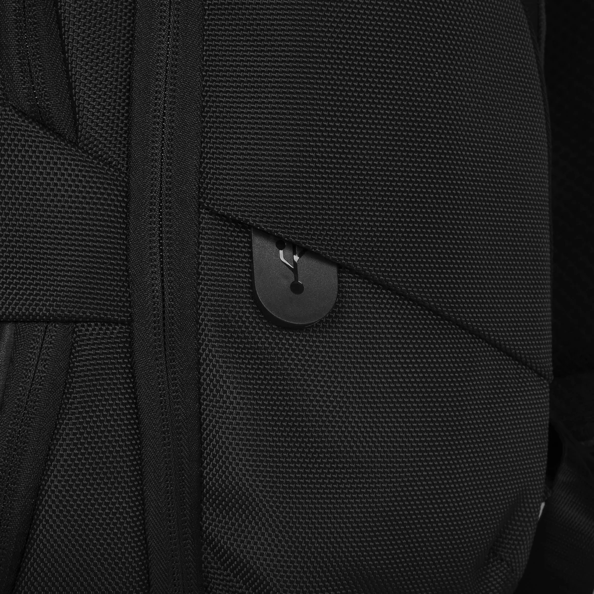 15-16” HeritageLuxe Backpack, Black - Image 22