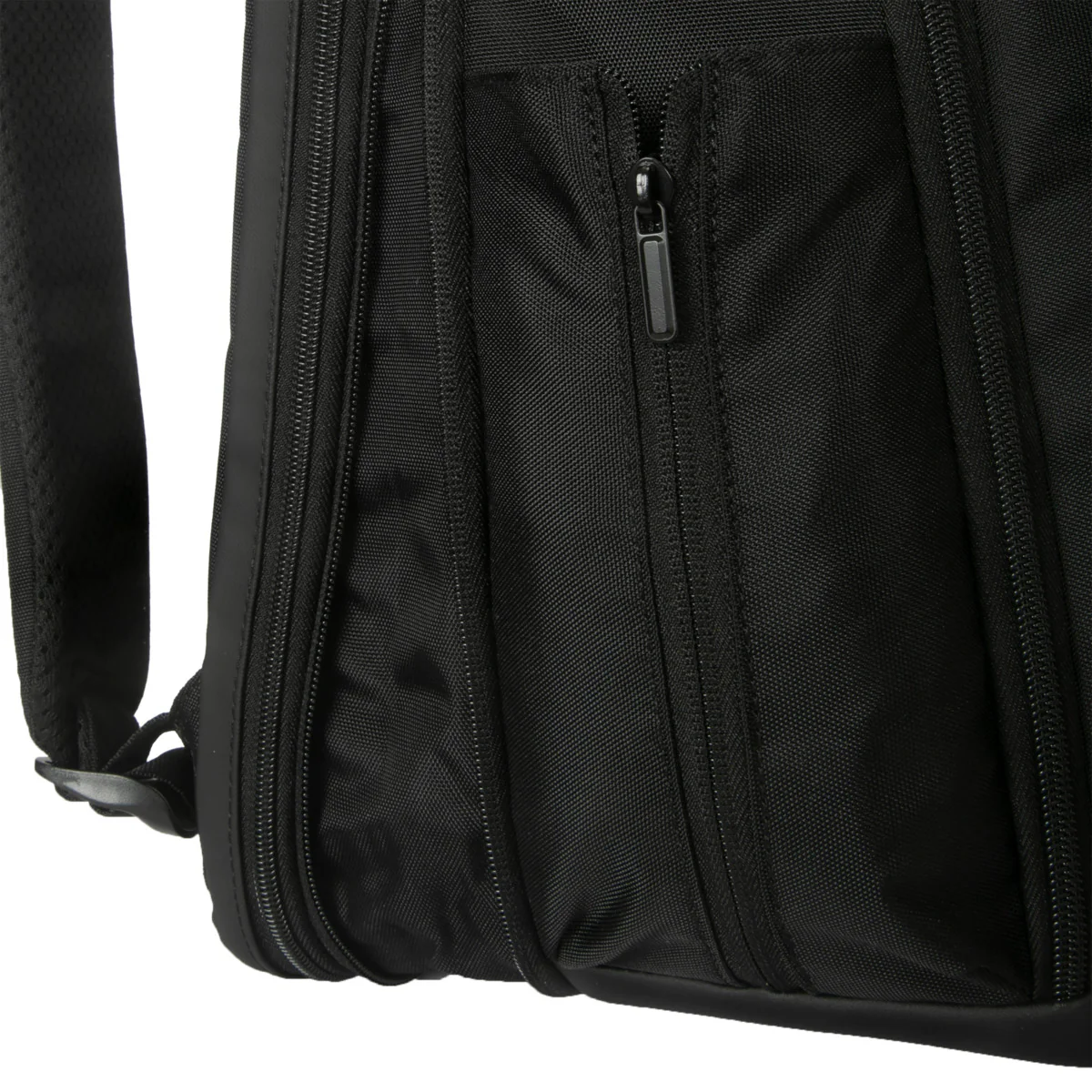15-17” Voyager EXP Travel Backpack - Image 13