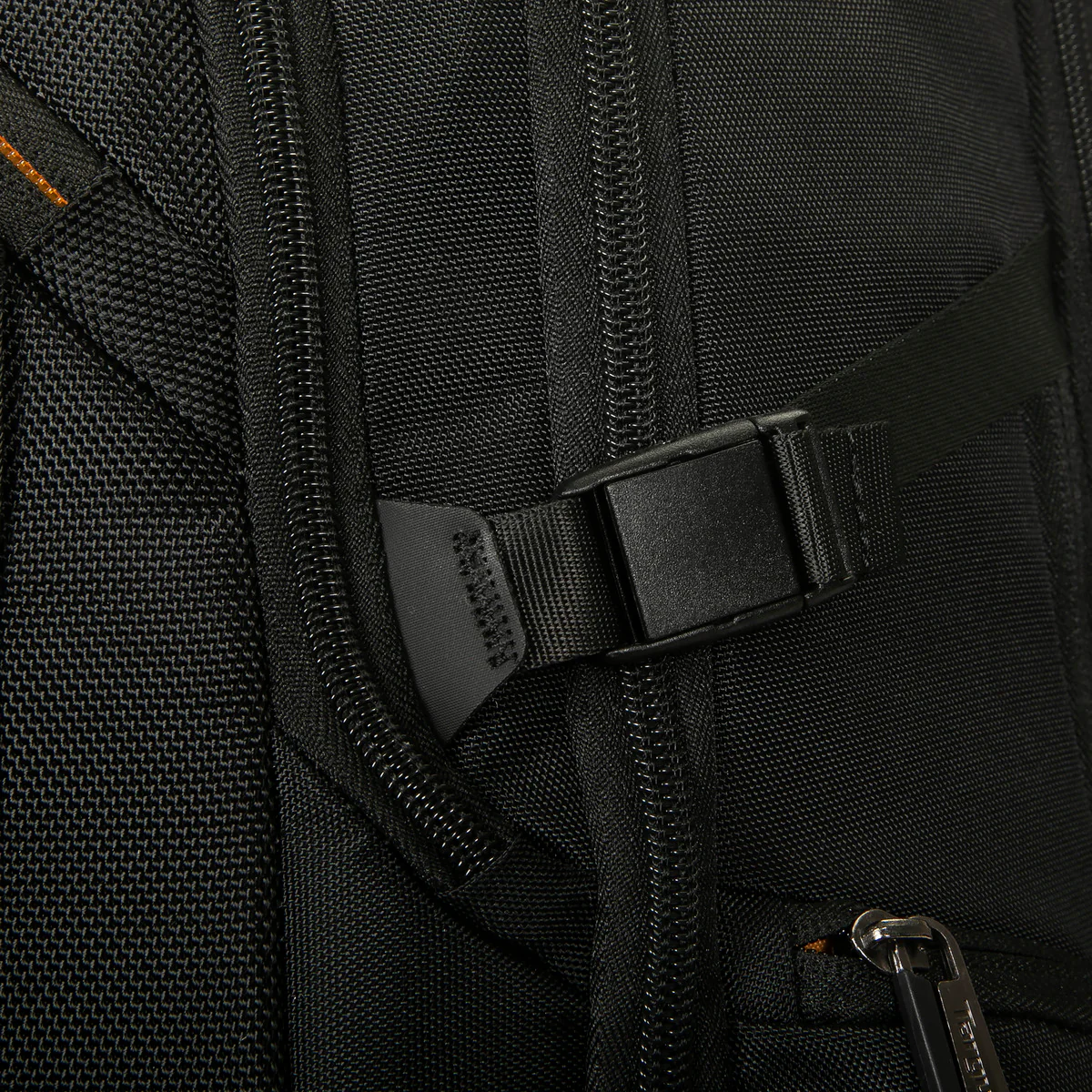 15-17” Voyager EXP Travel Backpack - Image 8